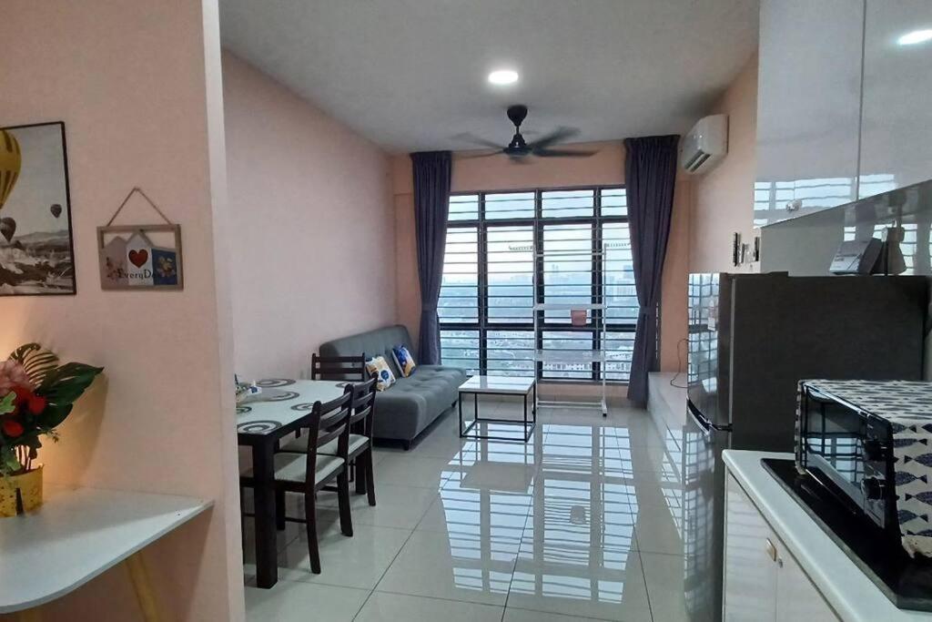 Homestay Arc Cozyhome Austin Hills 4-5Pax Johor Bahru Dış mekan fotoğraf